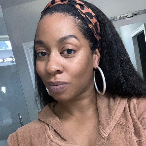 Meet your Posher, Kristen - Picture 1 of 1